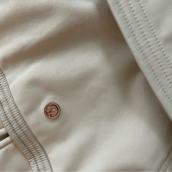 Lululemon Coco Softshell Jacket - Picture 2 of 8